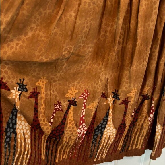 Brown Pleated Maxi Skirt with Giraffe Print - Picture 2 of 6